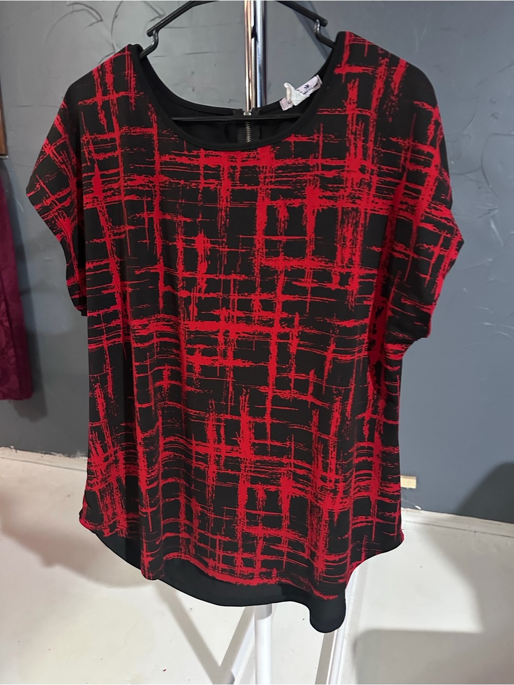 Women's Black Short Sleeve Tee with Red Graphic Grid